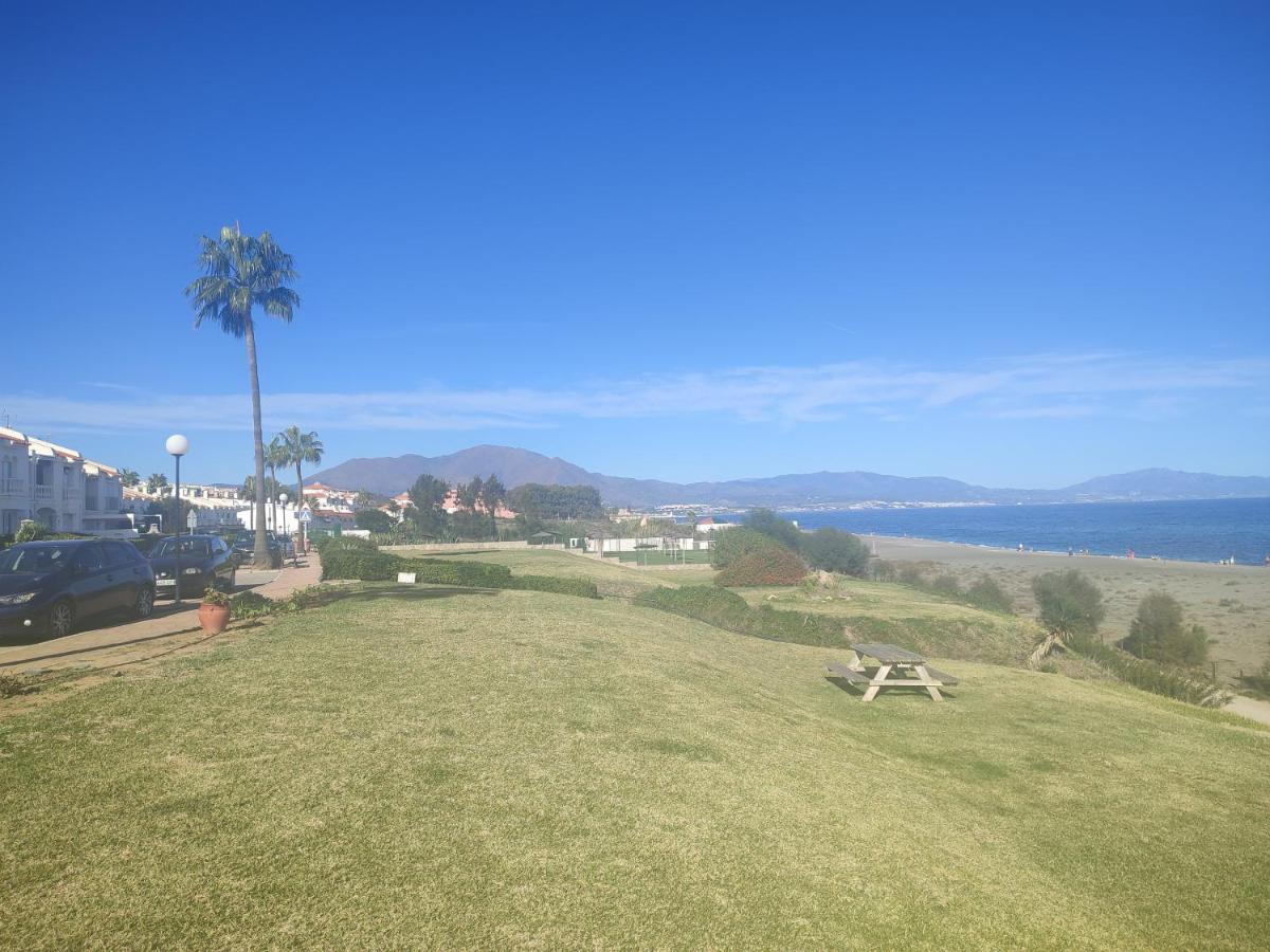 Apartamento Junto A La Playa Zona Tranquila Manilva Esterno foto